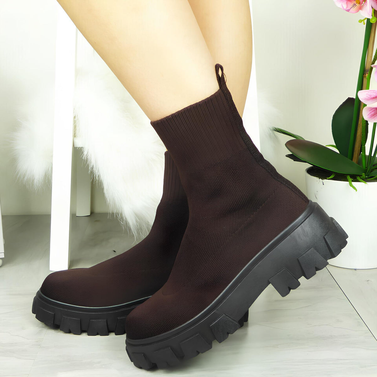 Bota Feminina Cano Médio Tratorada Neutral Flex