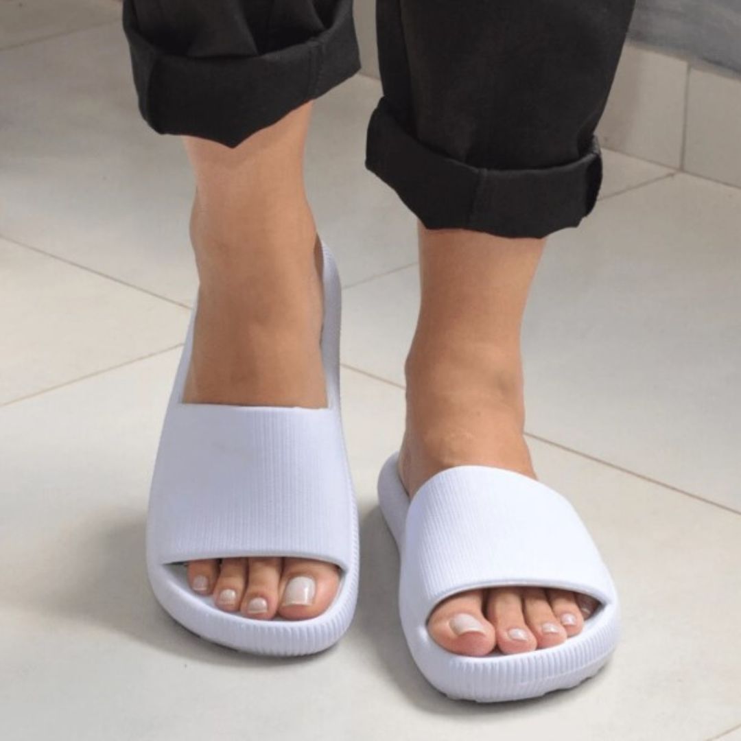 Chinelo Nuvem Feminino Leve e Confortável - La Pupina